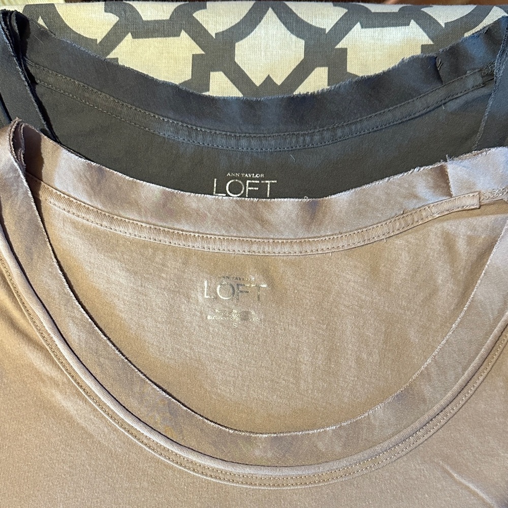 LOFT Women’s Charcoal and Beige Short Sleeve Tees (2)